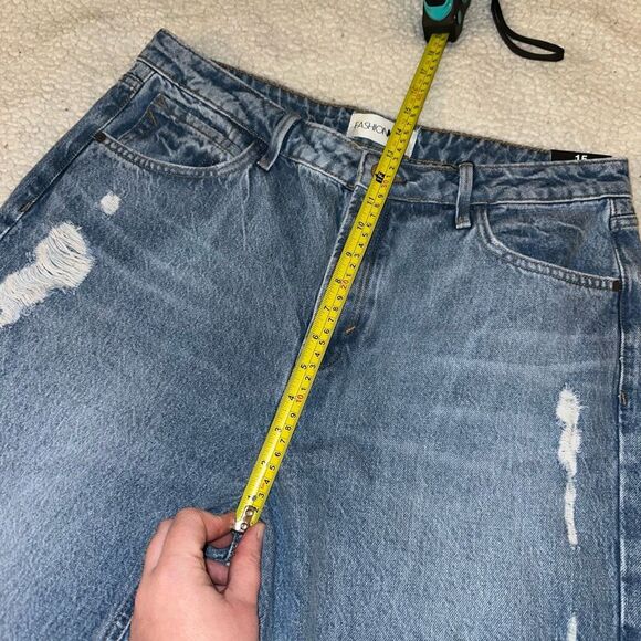 Fashion Nova Size 15 Perfect Timing Straight Leg Jeans Distressed NWT - Picture 6 of 7